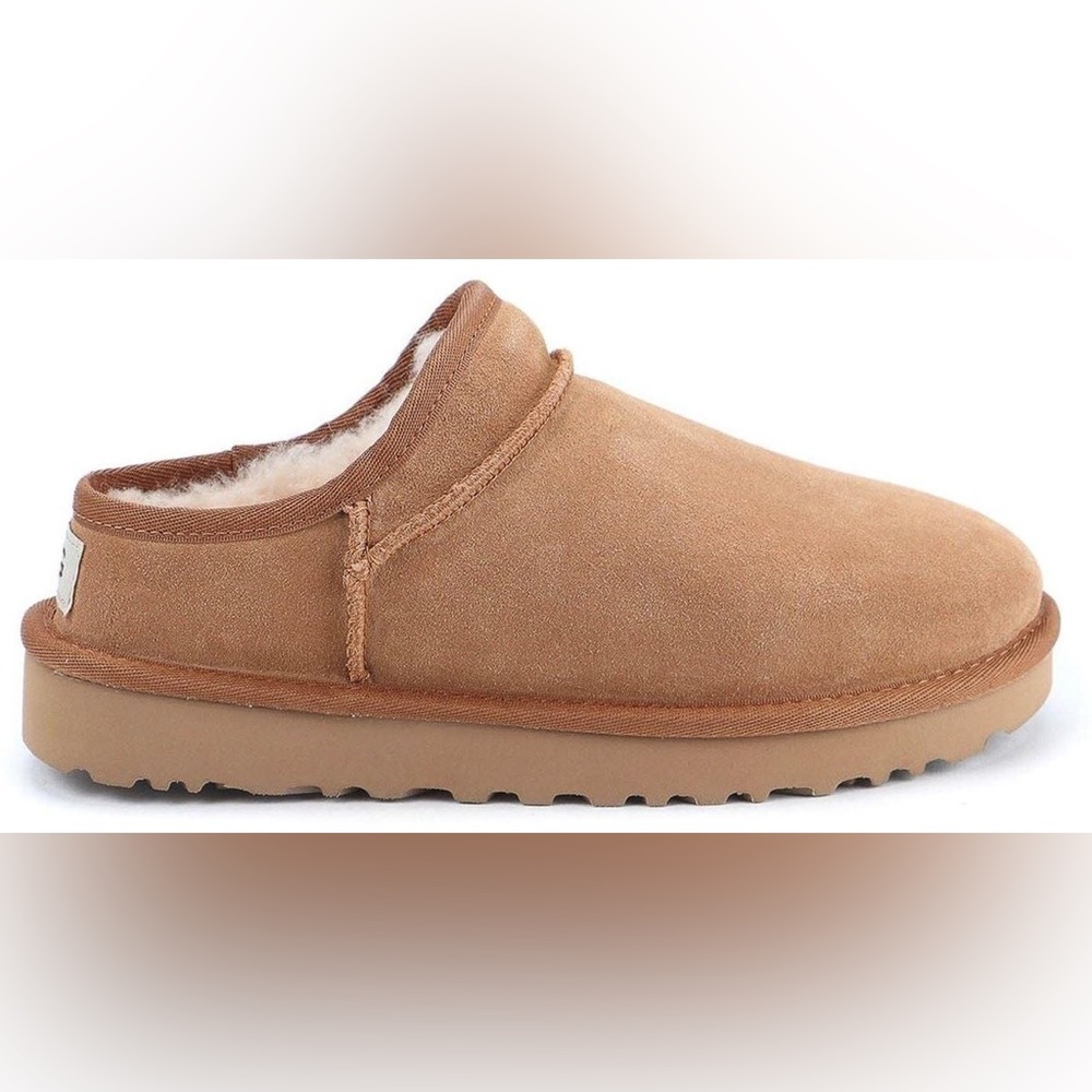 Slipper uggs.